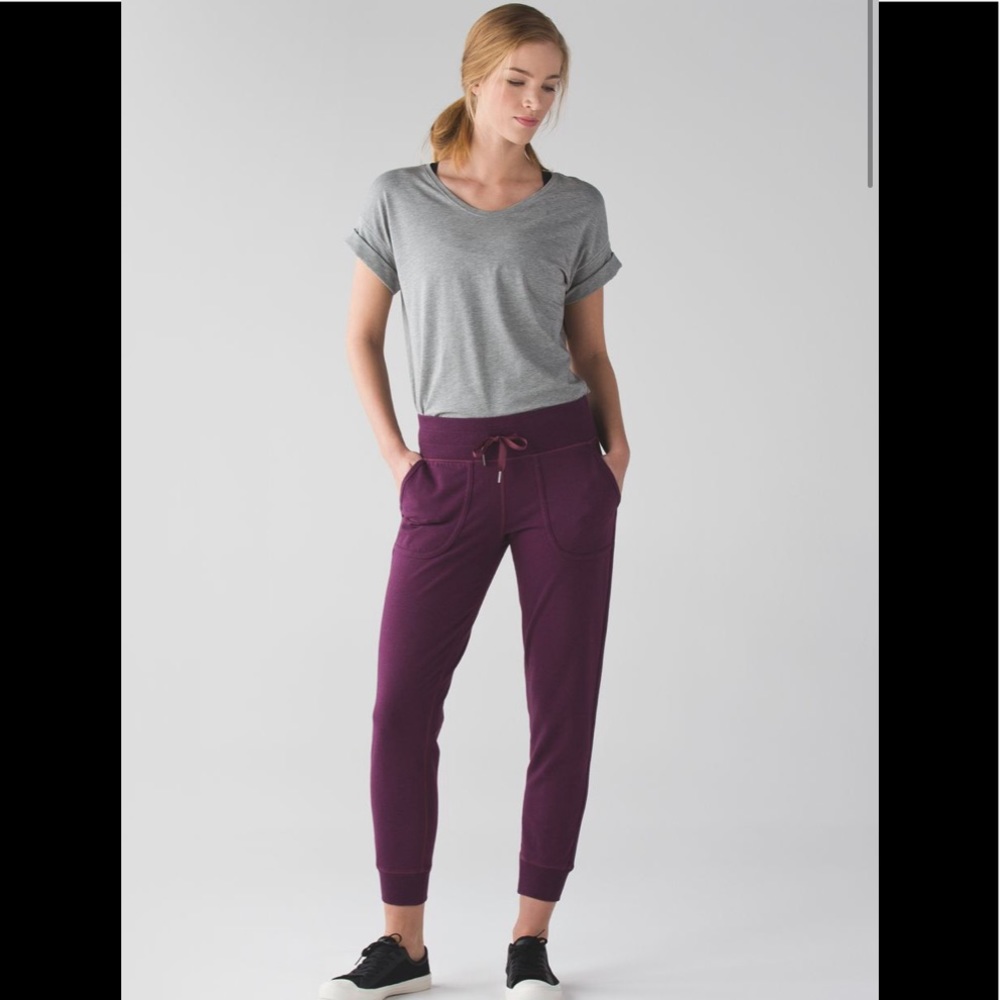 Lululemon Comfy As Sweat Pant Heathered red grape